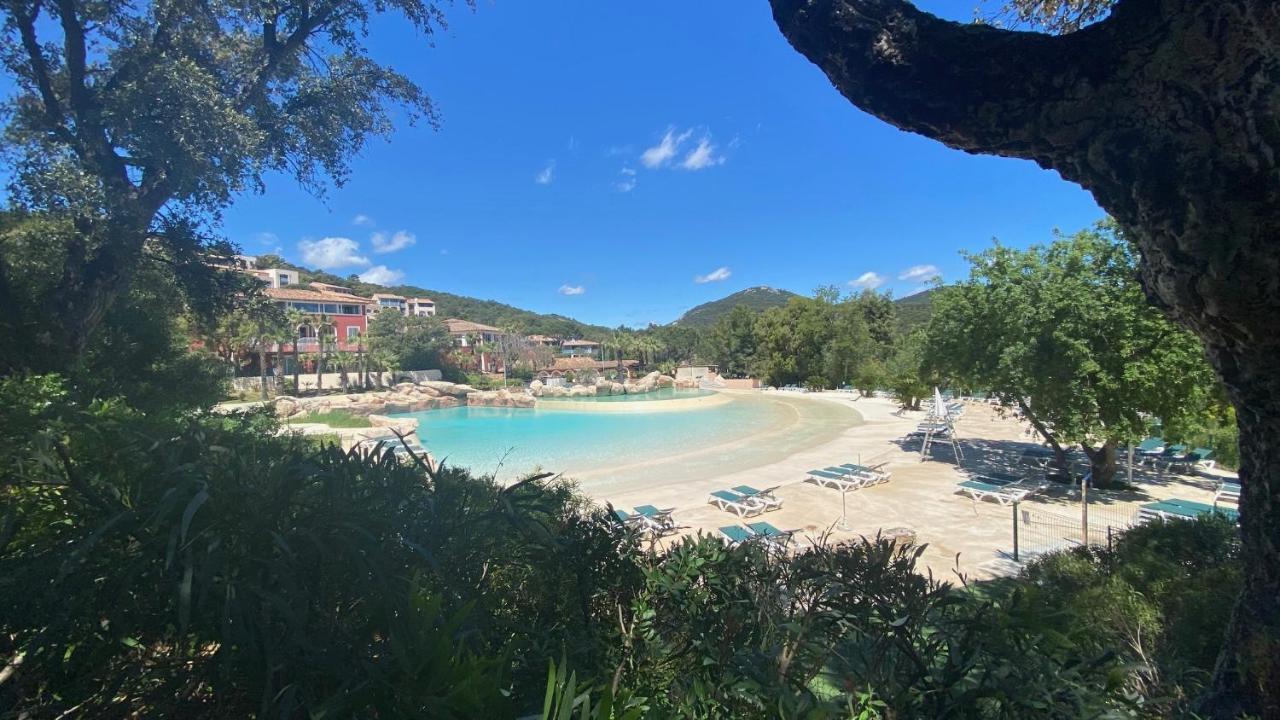 Charmant Appartement Village Restanques De Saint Tropez Grimaud Buitenkant foto
